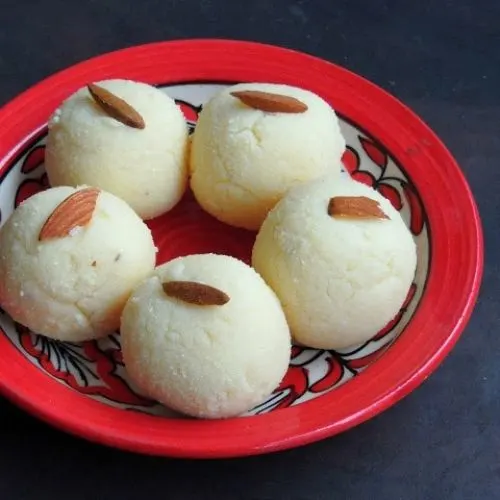Malai Ke Laddoo-(Mohan Restaurant)