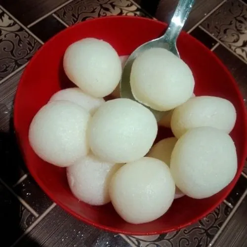 Sponge Rasgulla-(Mohan Restaurant)