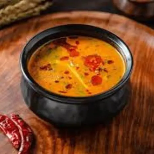 Handi Daal Makhani Tadka (The Royal Resort)